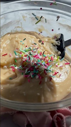 Ridiculously Creamy Sugar Cookie Dough Cheesecake #vegancheesecake #sugarcookies #veganbaking