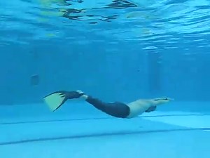 La nage en monopalme : bienfaits, technique, principe... | Le Petit Plongeur