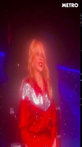 Kylie Minogue gets emotional announcing career milestone at live show