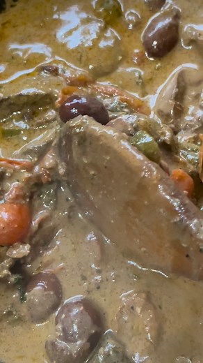 How I want my family to remember our Sundays. One the menu Starter: Butter chicken livers with pitted Kalamata olives served with mini chapati 䀘 Main: @luckystarsa pilchards fettuccini pasta served with mustard lamb chops Dessert Custard cheese cake topped with blueberry 𢡄 sauce alongside with sugar cone #food #foodie #foodlover #chef #menu #sundaydinner #foodideas #finedinning️ #resturant #catering #foodlover | Masithole Kitchen | Facebook