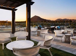 Outrider Rooftop Lounge - Rooftop Bar Phoenix