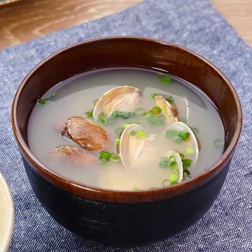 旨みがしみ出た絶品出汁で！あさりの味噌汁のレシピ | デリッシュキッチン