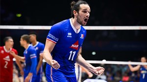 77K views · 3.1K reactions | When your setter attacks & scores 勞!  #volleyball | Volleyball World | Facebook