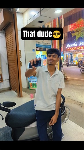 that dude... display odanchipochu but still using proudly PR📈‪@simpilcringe‬ #dude #flip #newphone