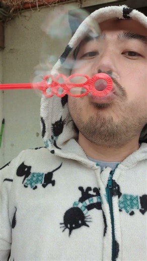 ASMR Banana eating & blowing bubbles sounds #youtubeshorts #shorts