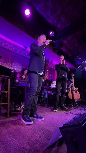 Anthony Rapp & Adam Pascal…still amazing as ever singing Seasons of Love ❤️ #rent #anthonyrapp #adampascal #seasonsoflove #54below #ringsideseats #frontrow #nyc #newyorkcity #manhattan #theatre #theatredistrict