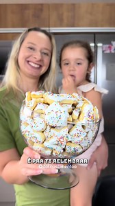 18K views · 179 reactions | Bolacha de Natal  Ingredientes: 50ml de leite 1/2 colher de sopa de sal amoníaco 3 gemas 1/2 xícara de açúcar 150g de nata Aproximadamente 500g de farinha de trigo ( vai colocando a farinha até dar o ponto ideal que pode ser mais ou menos) Forno pré aquecido a 180° por aproximadamente 10 minutos Cobertura: 3 claras de ovo 1 xícara de açúcar refinado Confeitos para decorar #culinaria #receitas #bolacha #biscoito #explorar | Dal Nascimentoo | Facebook