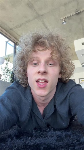 🛹 | delancy and lev