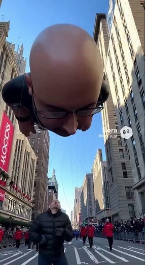 Macy's Day Parade Gone Wrong for KMP! 🎈💭🤣