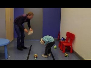 Autisme : Ewan et l'imitation