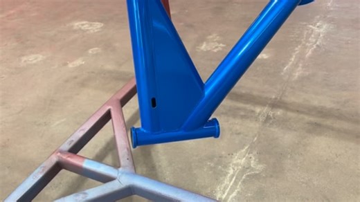 Behold this custom-built bike frame coated in a shade of blue so perfect, so rich, so stupidly gorgeous that the sky is filing a jealousy complaint. This isn’t just blue — this is THE blue. The “stop scrolling and stare at me, peasant” blue. The “I belong in a museum but also on the boardwalk flexing” blue. This frame didn’t get a color. It got a personality upgrade. And now it’s out here looking like it’s sponsored by confidence itself. 😎💅 At Quality Powder Coating in Chula Vista, CA, your cu
