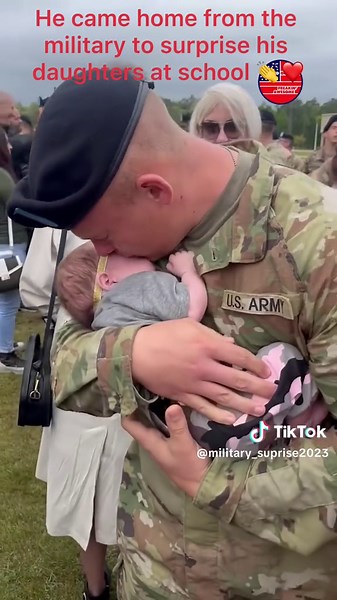 Heartwarming Military Homecoming Surprises Daughters at School