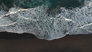 337K views · 603 reactions | BOLDe Smart HOOVER AQUAMAN, a luxury wet and dry vacuum with walkable mode created with collaboration with DC Comics ! Get it at stores near you from IDR 5,999,000 or online at https://www.boldestore.com/products/aquaman | BOLDe | Facebook