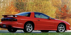 The Pontiac Trans Am WS6 Is an American Greatsword