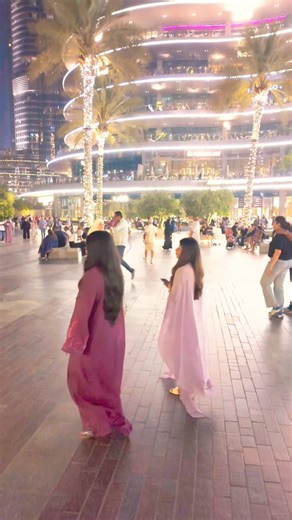 Dubai Mall Waterfront Walk | Burj Khalifa Night Glow 🌆✨ #4k #viral #travel #dubai #shorts #uae