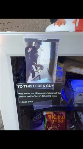 Caught a FedEx Driver in 4K: Snack Confessions