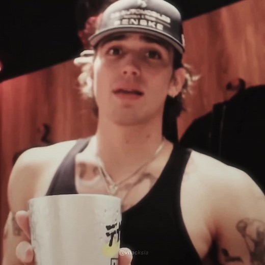 Vinnie Hacker: Twitch Stream Highlights and Edits