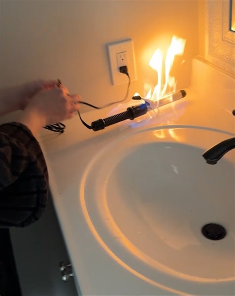 3.6K views · 124 reactions | ⭐⭐⭐⭐⭐”Had this hanging in my kitchen for a couple of years. Never used. Then yesterday I used it for the first time in my 60 years of cooking… I had a grease fire that went out of control within seconds. I took the blanket off the wall and extinguished the fire. Just ordered more for my laundry room, barbecue and fireplace. This blanket saved my house and prevented me and my family from getting burned.” | Prepared Hero | Facebook