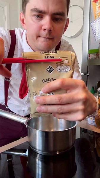 TikToker shares amazing sauce hack with a pan lid to easily get the sauce out