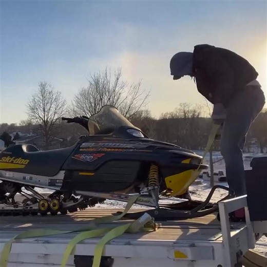 Buying a cheap Peterbilt at auction