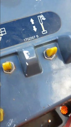 How to start a JLG 450AJ Cherry Picker