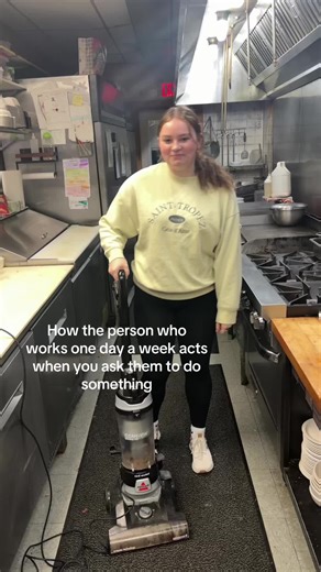 Elmo is me 🤷‍♀️ #dinertok #fyp #bestfriends #dinnerideas #elmoisdone