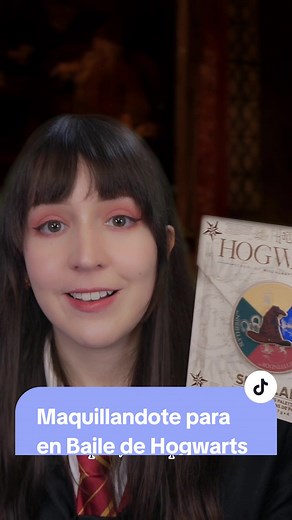 ⭐️ASMR Harry Potter: Te Maquillo para el Baile de Invierno 💕 #ASMR #harrypotter #asmrharrypotter #hogwarts #asmrtemaquillo #asmrmaquillaje #maquillaje #parati @SHEGLAM