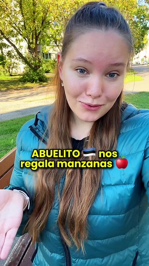 Abuelito de Estonia nos regaló manzanas: Acto de generosidad