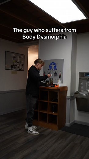 Understanding Body Dysmorphia: The Struggle of Men with Body Image Insecurities