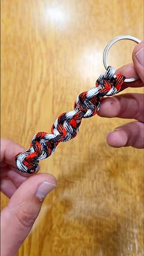 DNA Paracord Keychain Tutorial #diy #paracord #keychain