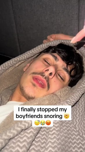 how to stop your boyfriend snoring 🙄💞 #boyfriend #wife #wifeandhusband #wifelife #fyp