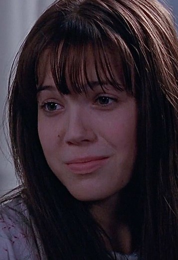 A Walk To Remember: Iconic Movie Scenes Featuring Mandy Moore
