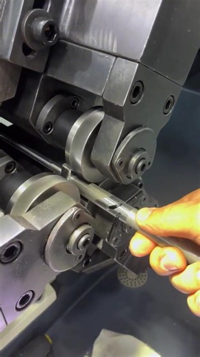 3hands thread rolling machine#threadrollingmachine #rollingmachine #rollingdie #foryou #machine