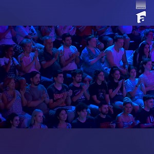 18K views · 80 reactions | ,,A fost o bucurie la canapea de zici că ai sărit de pe Golden Bridge”藍 Emi de la Noaptea Târziu, săritură de la 3 metri Nu rata noi ediții Splash: Vedete la apă, Joi și Vineri, de la 20.30, pe Antena 1 și în AntenaPLAY 朗 | Antena1 | Facebook