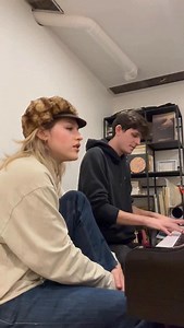 Cette chanson 😫🤚🏼 Lay me down- Sam smith Si vous avez des idées de prochaines reprises, mettez les en com, je sélectionnerai celles qui ont le plus de likes 🌚 | Lou Musique