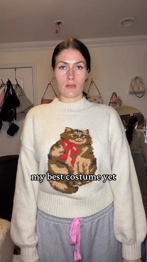 She was a show girl #halloween #halloweencostume #showgirl | Gracie PA