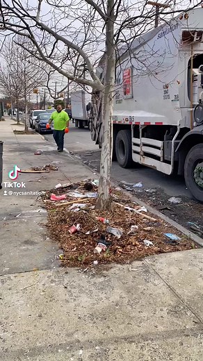 5.6M views · 73K reactions | Happy #Monday! Here’s #NewYorksStrongest doing what they do best - keeping #NYC clean, safe and healthy. Don’t litter. Call 311 to report a dirty area. #dsny #nycsanitation | New York City Department of Sanitation | Facebook