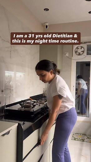 Before I sleep, I spend just 5 minutes in the kitchen — and it sets up my entire next day. These small habits keep my mornings smoother and my nutrition consistent 👇🏻 1. I soak Jeera Ajwain Cinnamon This combination supports digestion, reduces bloating, and keeps inflammation in check. Having it ready at night ensures I don’t skip my morning routine. 2. I prep Chia Seed Pudding for me & my husband Chia seeds are rich in fibre, omega-3s, and help stabilise blood sugar. Making the pudding at nig
