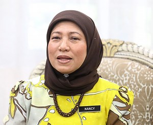 Malaysia close to having 30% women in leadership roles