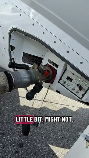 Single point fueling on the ramp today.Drop a ''if you want more jet fueling POVs.#metaglasses