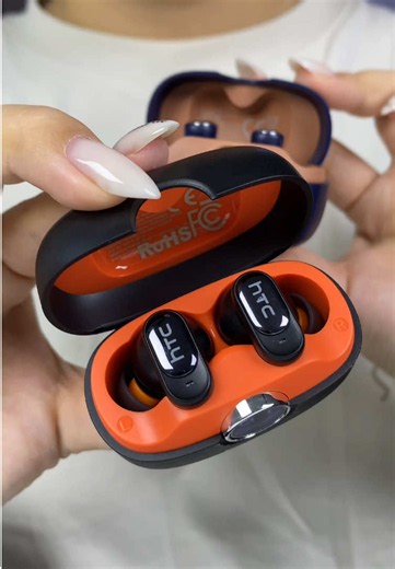 Écouteurs HTC NE79 : Une qualité sonore exceptionnelle alliée à un confort ultime. \\ La technologie innovante intégrée à ces écouteurs m'a tout simplement bluffé — tout est réuni ici, dans une seule paire ! Cliquez sur le panier orange pour... entendre chaque mot avec une clarté parfaite ! #tiktokshop #foryou #earbuds #htc #htcne79