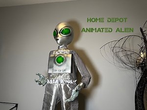 Home Depot Animated Alien Animatronic Martian Halloween Prop