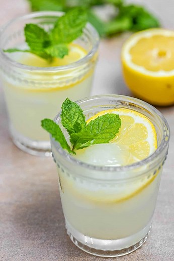 Easy Ouzo Drink with Lemon