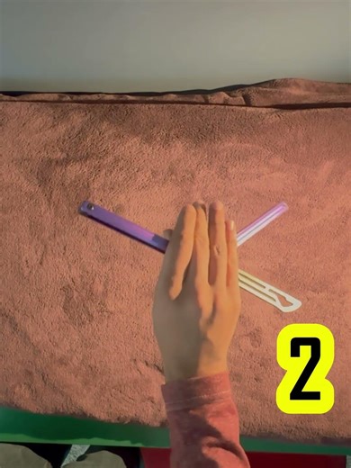 EASY BUTTERFLY KNIFE TRICKS pt.3