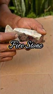 Making fire by hitting stone on stone #primitivefirelighting #bushcraft