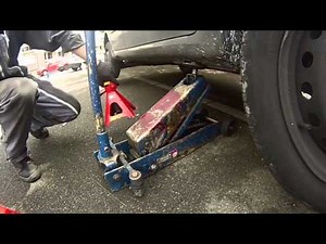 Renault Modus: Lever la voiture sur chandelle