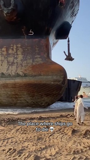 Exploring Ship Breaking Yards: A Closer Look at Ship Scrapping and Recycling