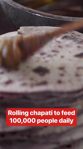 This is how India’s Golden Temple hand-rolls enough chapati to feed 100,000 people everyday. #india #howitsmade #freekitchen | Insider Food