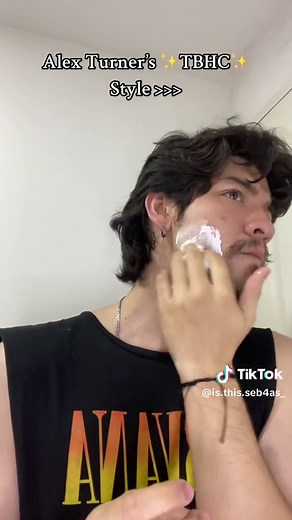 Alex Turner's TBHC Style: A Glimpse into Indie Rock Fashion