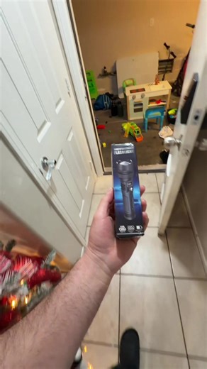 Linterna con luces led #led #flashlight #linterna #tiktokshop